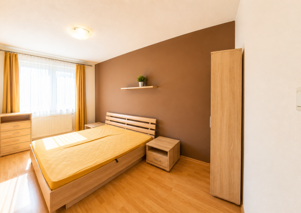 REZERVOVANÉ - Na prenájom 3 izbový byt - Nitra, Murániho
