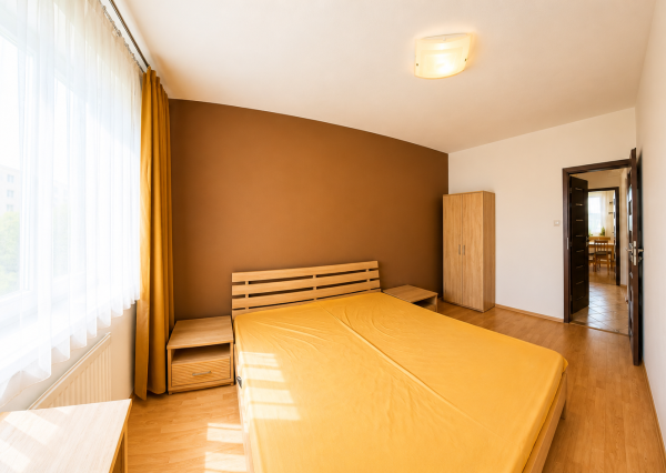 REZERVOVANÉ - Na prenájom 3 izbový byt - Nitra, Murániho