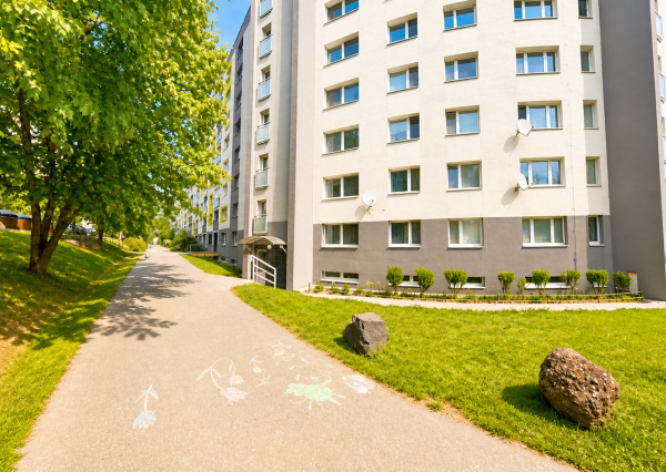 REZERVOVANÉ - Na prenájom 3 izbový byt - Nitra, Murániho