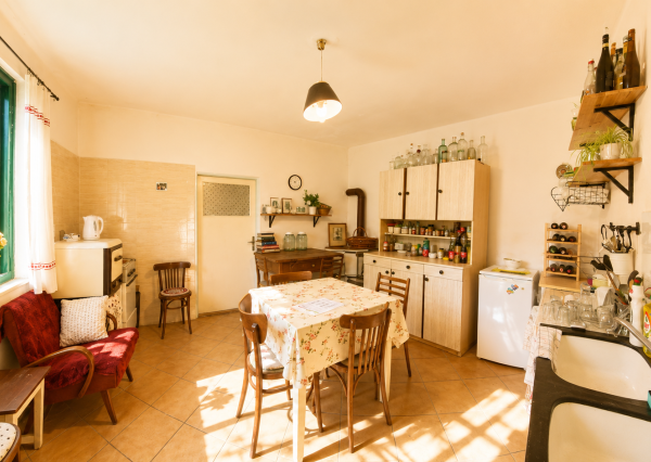 🏡 NA PREDAJ: 3-izbový vidiecky dom s veľkou záhradou – Horný Vinodol