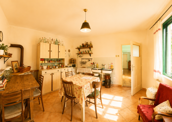 🏡 NA PREDAJ: 3-izbový vidiecky dom s veľkou záhradou – Horný Vinodol