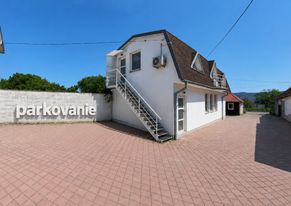 PRIESTRANNÝ 3-IZBOVÝ BYT PO KOMPLETNEJ REKONŠTRUKCII V NITRE