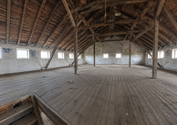 Jedinečný industriálny priestor: Na predaj historická sýpka na bývanie i podnikanie