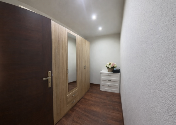 REZERVOVANÉ - Prenájom 2,5-izbového bytu– Ďurková,NR