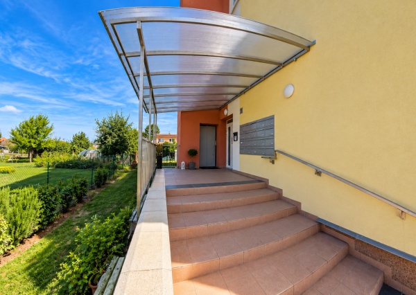 PREDAJ: Moderný 2-izbový byt s parkovacím miestom v Ivanke pri Nitre – 46 m²
