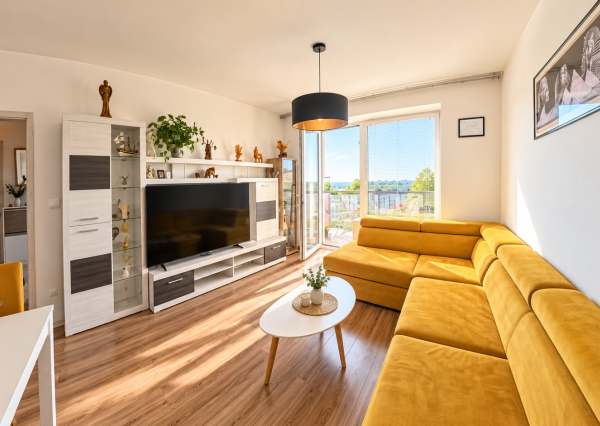 PREDAJ: Moderný 2-izbový byt s parkovacím miestom v Ivanke pri Nitre – 46 m²