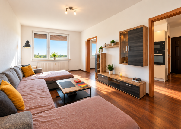 NA PREDAJ | Priestranný 3-izbový byt 73 m² + balkón + 16 m² pivnica | Nitra – Klokočinačina