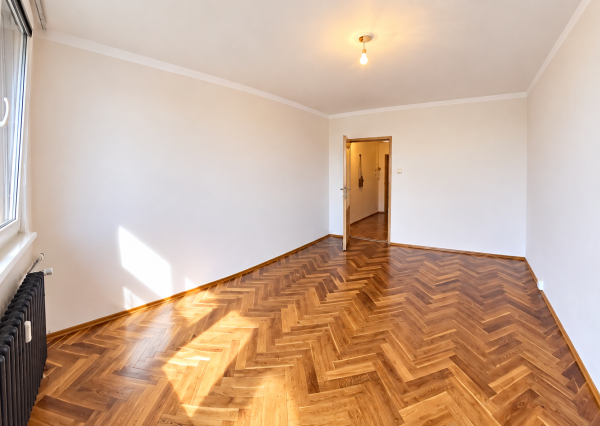 Priestranný 2-izbový byt – Nitra, Chrenová