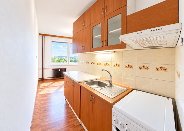 Priestranný 2-izbový byt – Nitra, Chrenová